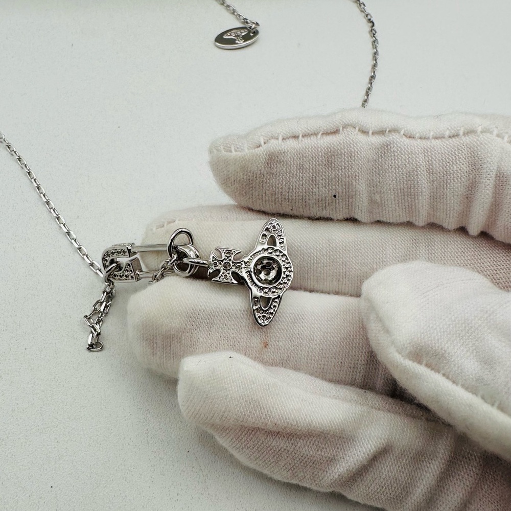 Vivienne Westwood Lucerne Silver Necklace - Picture 4 of 9